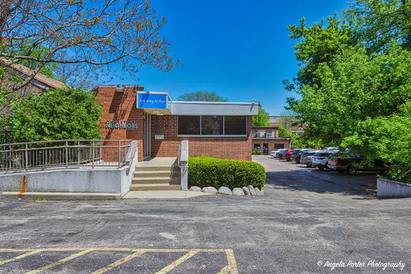 Waukegan, IL 60085,222 N County ST