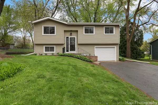 1113 Rolling Lane RD, Johnsburg, IL 60051