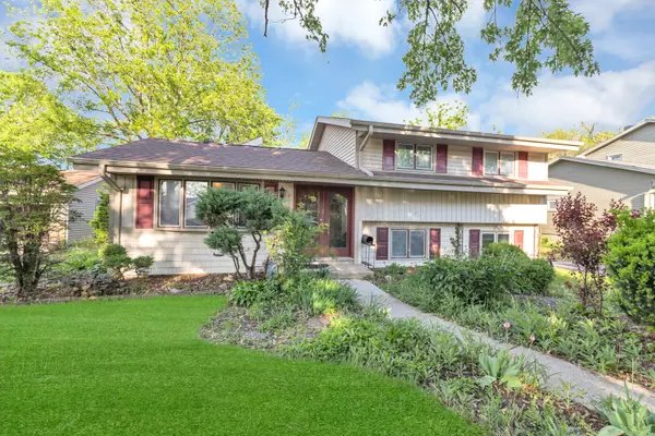 Downers Grove, IL 60516,6029 Osage AVE