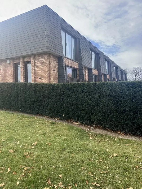 1988 GREEN BAY RD #3, Highland Park, IL 60035