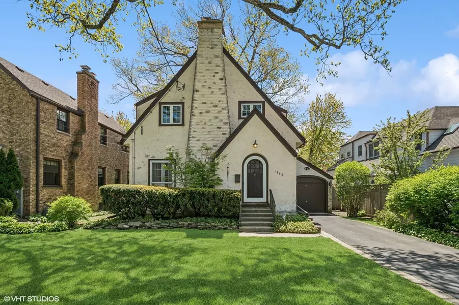 1442 Asbury AVE, Winnetka, IL 60093