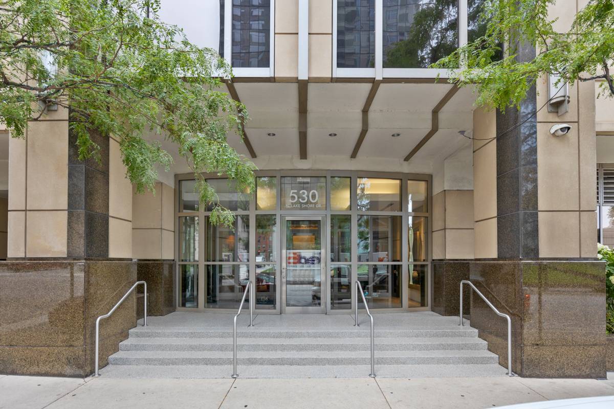 Chicago, IL 60611,530 N LAKE SHORE DR #2408