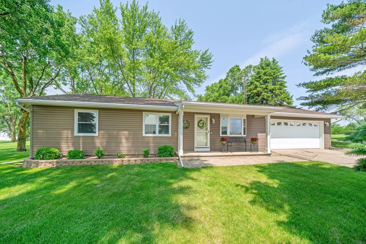 Sycamore, IL 60178,14893 Plank RD