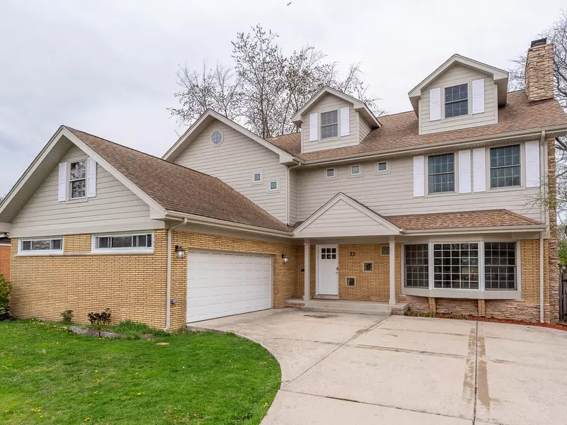 33 Scotdale RD, La Grange Park, IL 60526