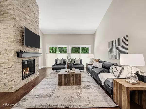 Oak Brook, IL 60523,2S578 Patrick Henry SQ #578