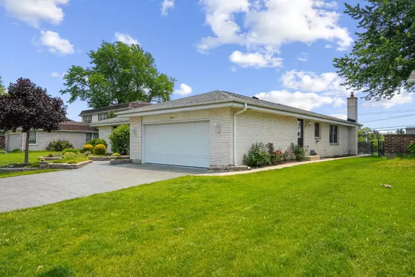 Arlington Heights, IL 60004,11 E Appletree LN