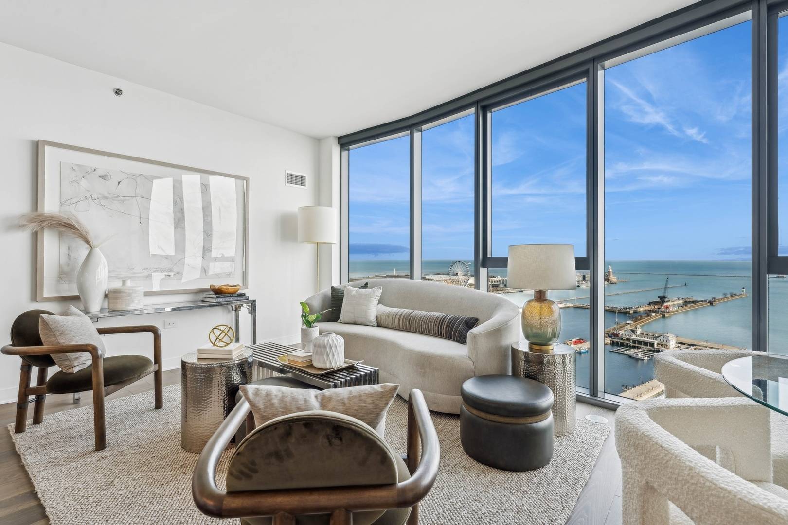 Chicago, IL 60601,211 N Harbor DR #1506