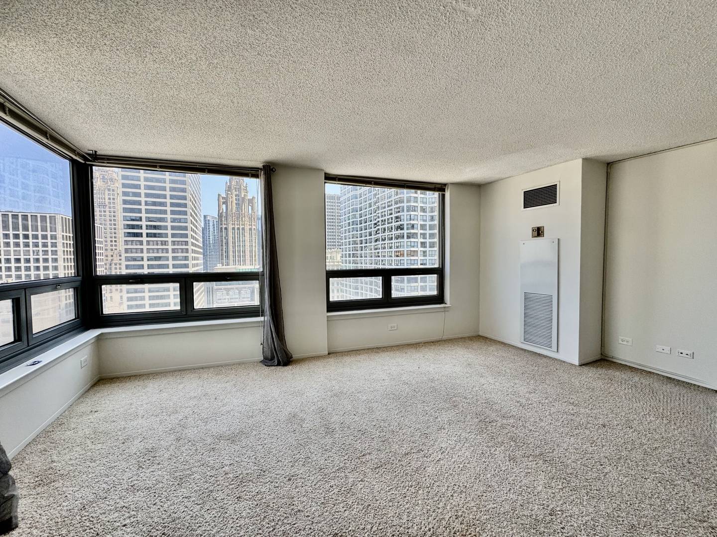 Chicago, IL 60610,440 N Wabash AVE #2810