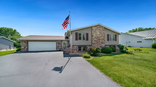 Davis, IL 61019,1320 Lake Summerset RD
