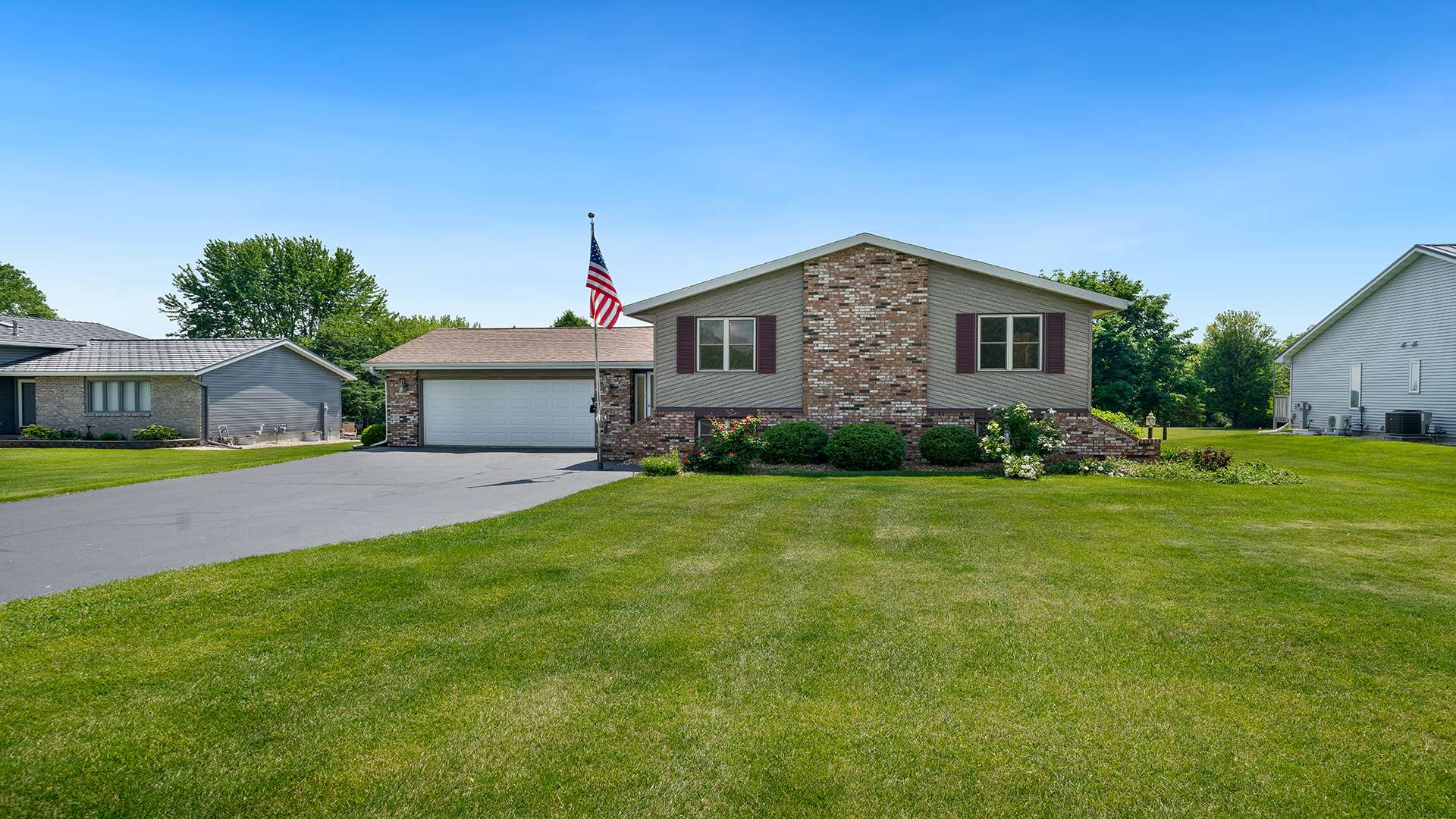 1320 Lake Summerset RD, Davis, IL 61019