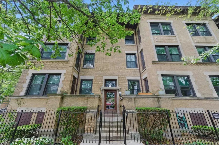 1235 E 53rd ST #3, Chicago, IL 60615