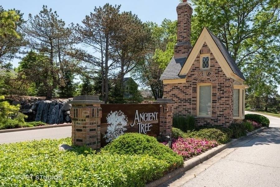 34 The Court of Greenway #0, Northbrook, IL 60062