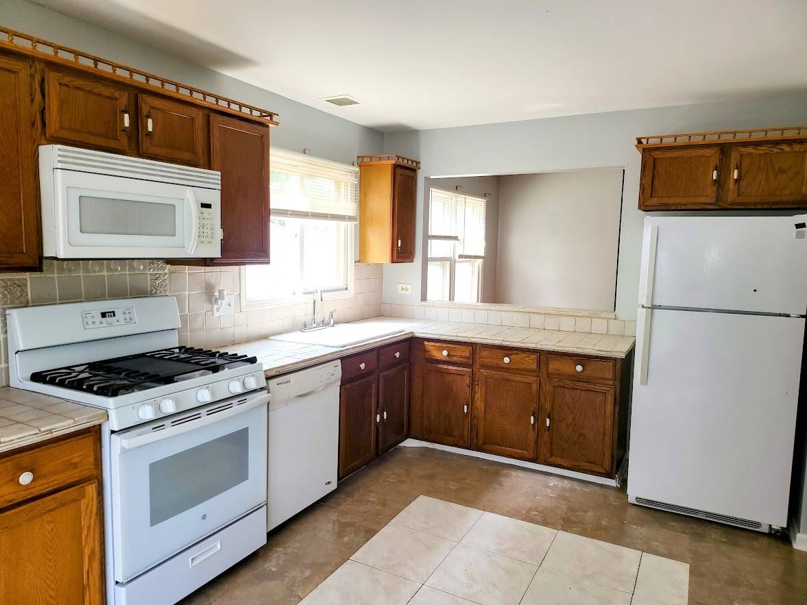 Roselle, IL 60172,719 Radnor DR