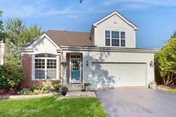 11765 Cape Cod LN, Huntley, IL 60142