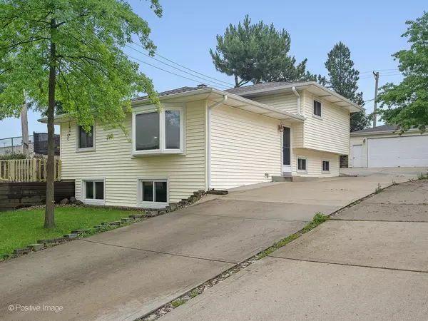 339 W Ann ST,  Lombard,  IL 60148