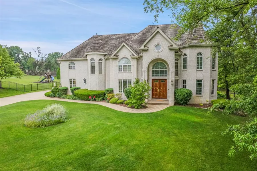 14695 Fox Hollow LN, Lemont, IL 60439