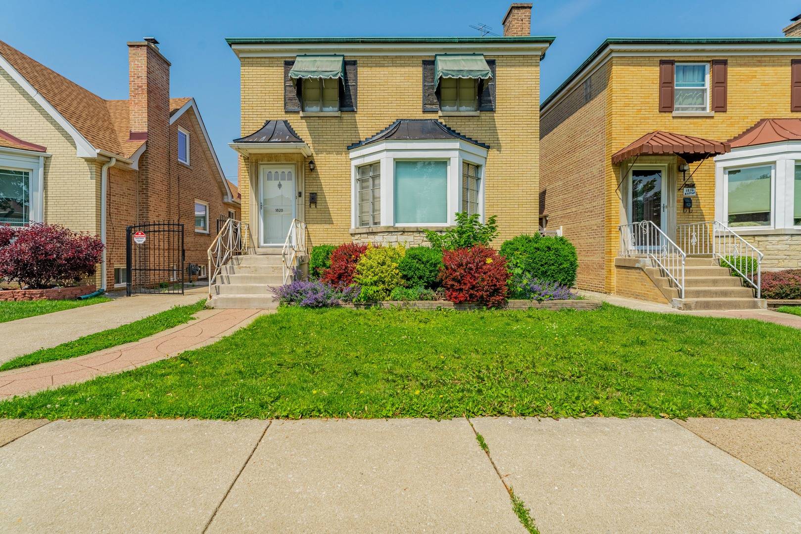 1820 Maple AVE, Berwyn, IL 60402