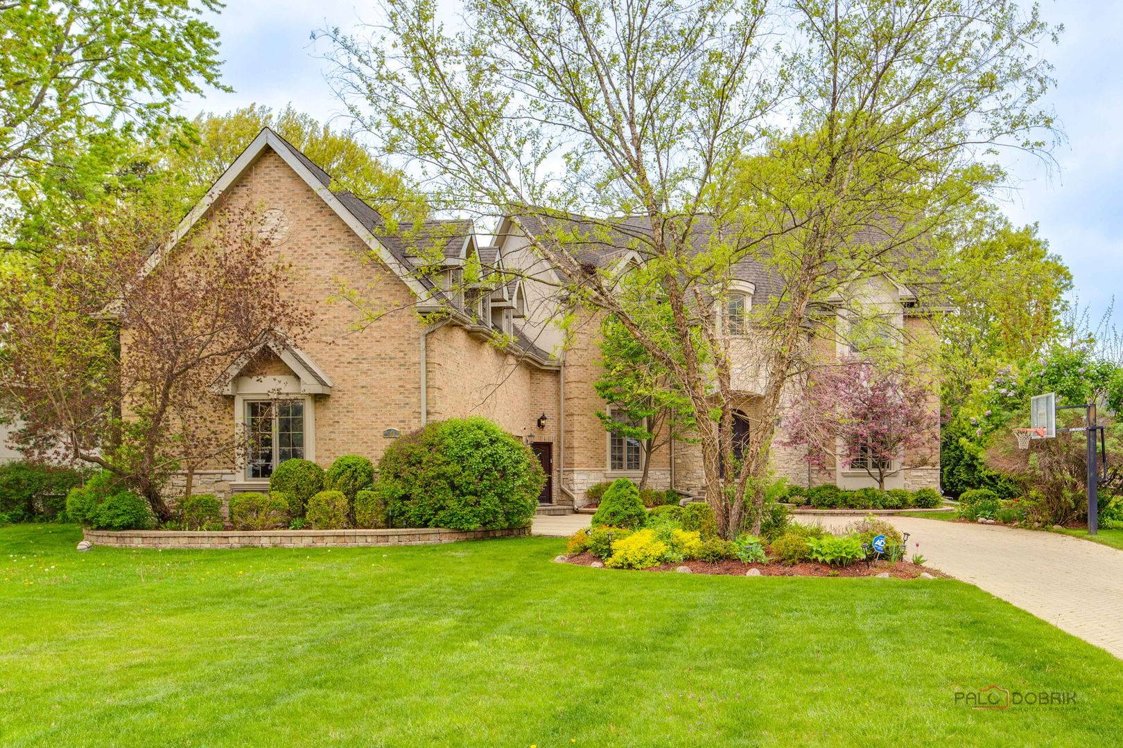 Northbrook, IL 60062,300 Red Oak RD
