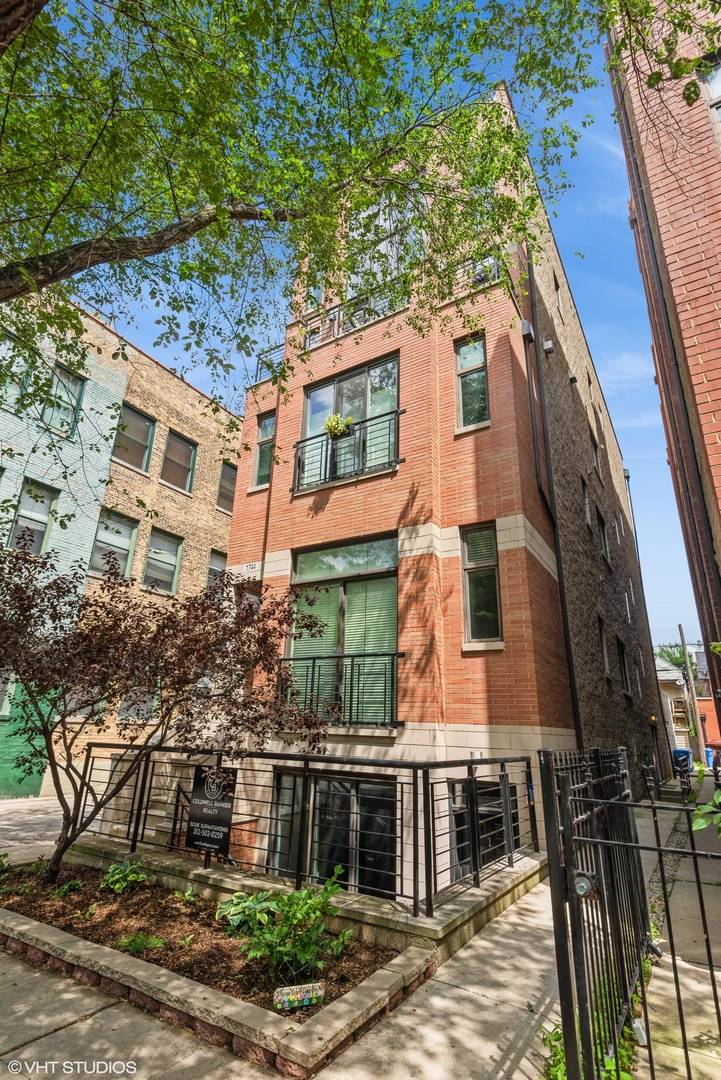 1744 W BELMONT AVE #1, Chicago, IL 60657
