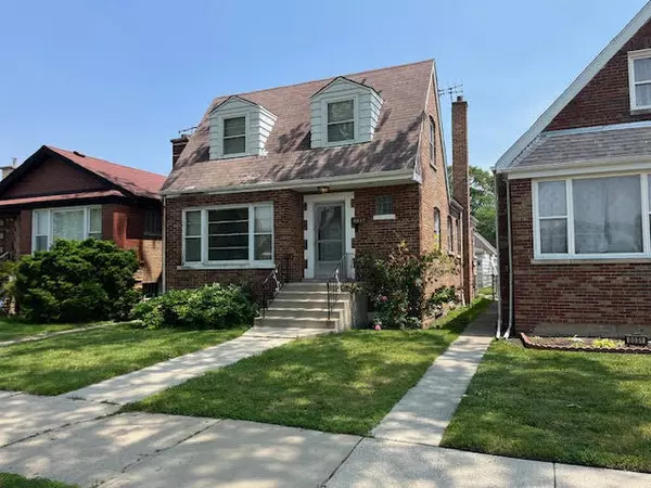 8047 S Mozart ST, Chicago, IL 60652