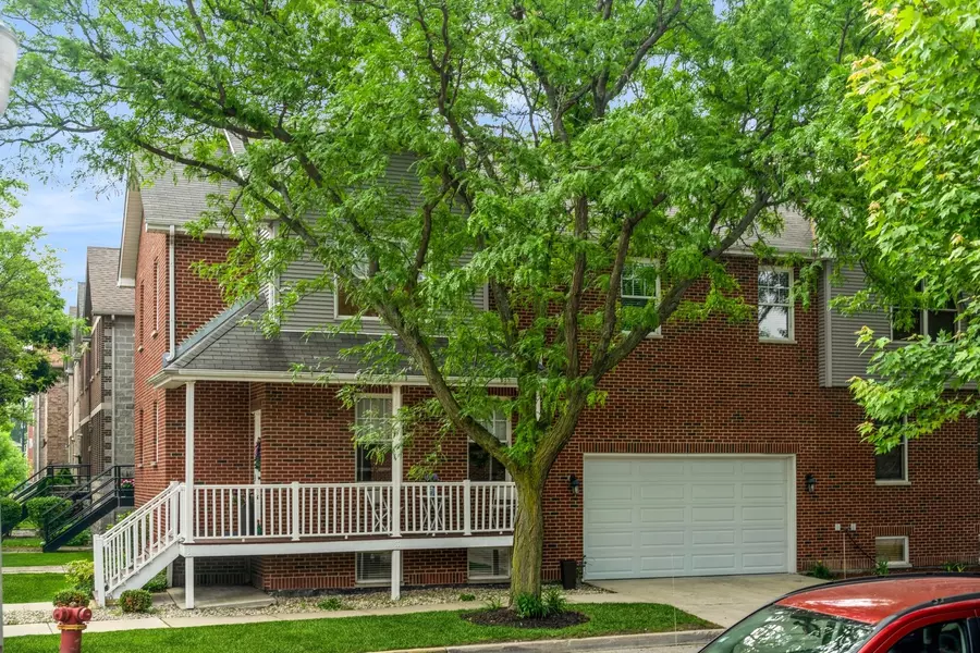835 W 37th ST #A, Chicago, IL 60609