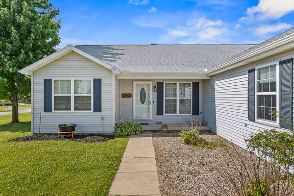 Sidney, IL 61877,603 Dunlap Woods