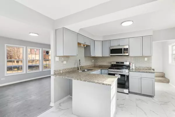 East Hazel Crest, IL 60429,17304 LATHROP AVE