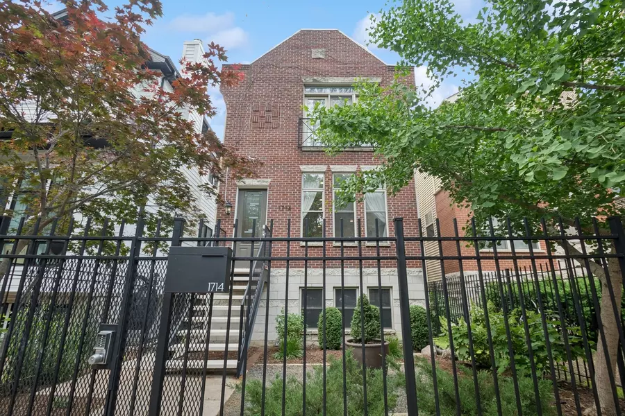 1714 W ERIE ST, Chicago, IL 60622