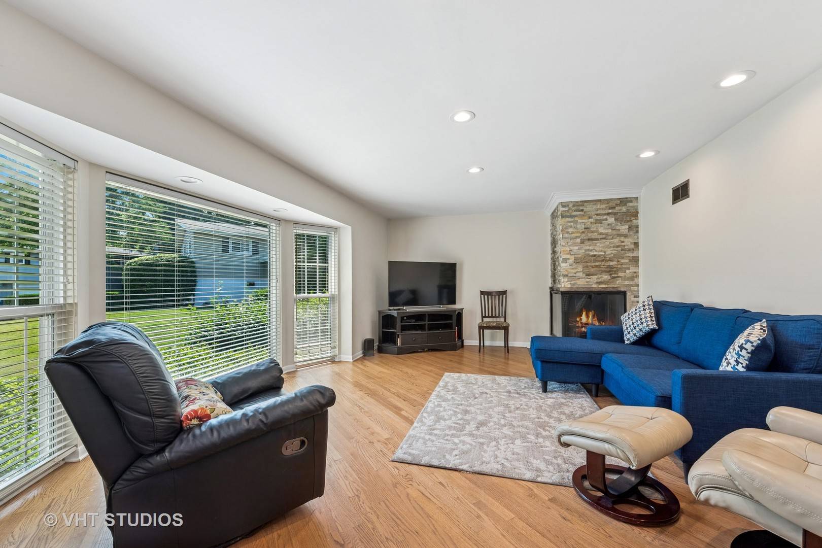 Deerfield, IL 60015,1119 Hampton CT