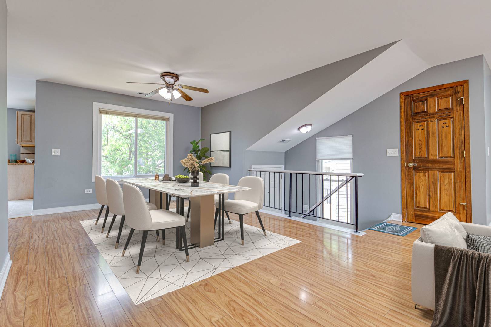 Schaumburg, IL 60193,923 Manchester CIR #923