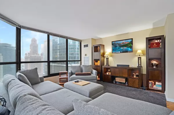 Chicago, IL 60611,405 N Wabash AVE #2211