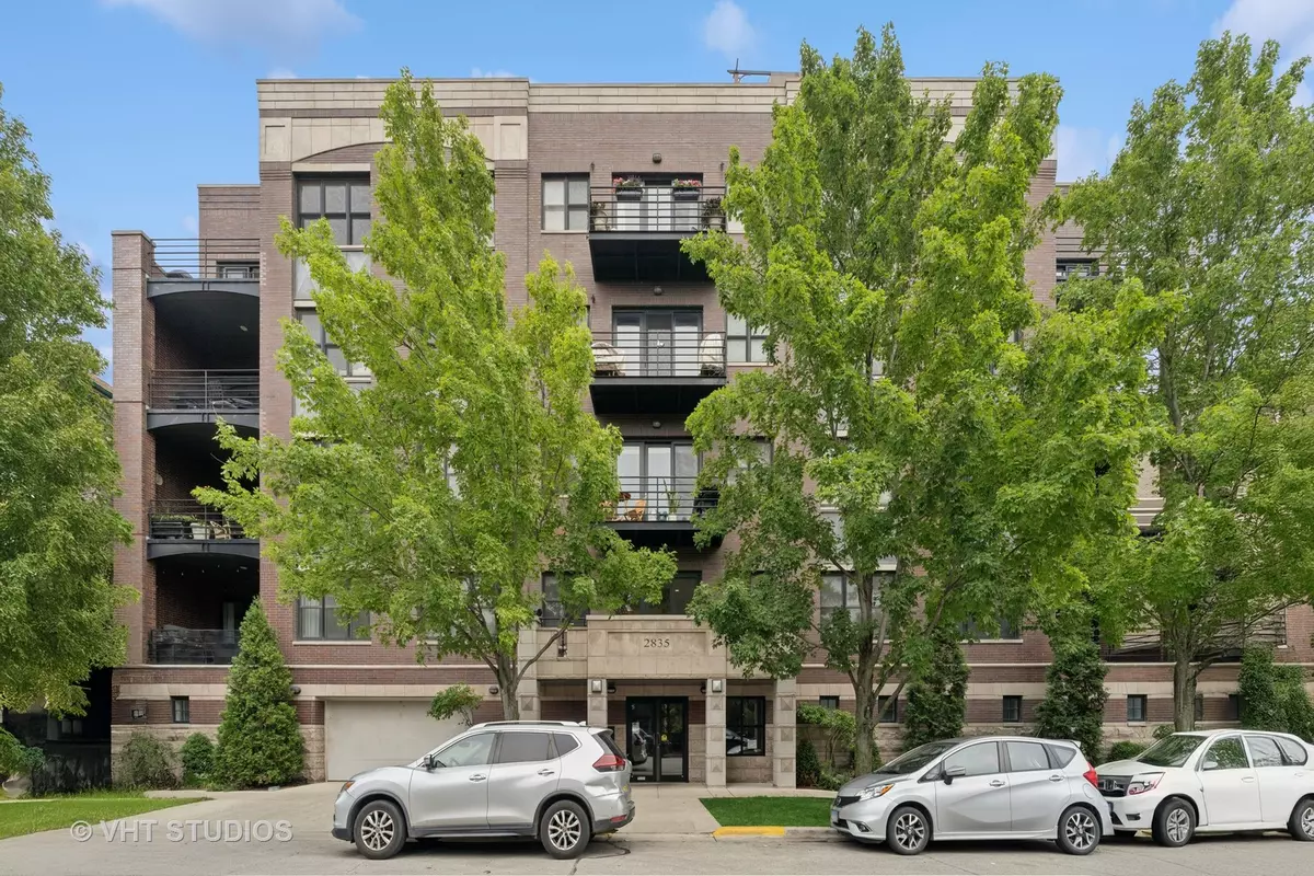 Chicago, IL 60657,2835 N Lakewood AVE #2C