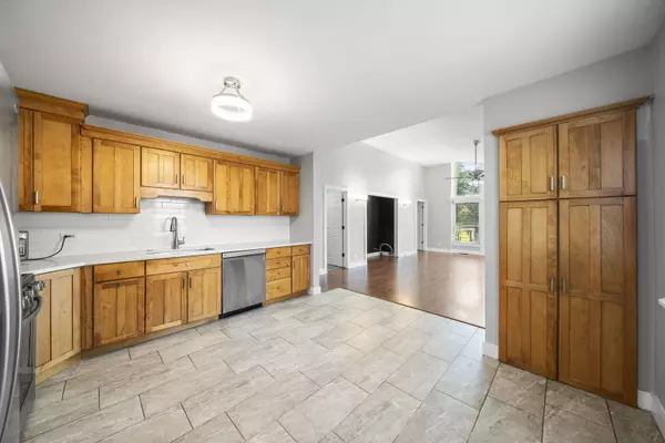 Rolling Meadows, IL 60008,2607 School DR