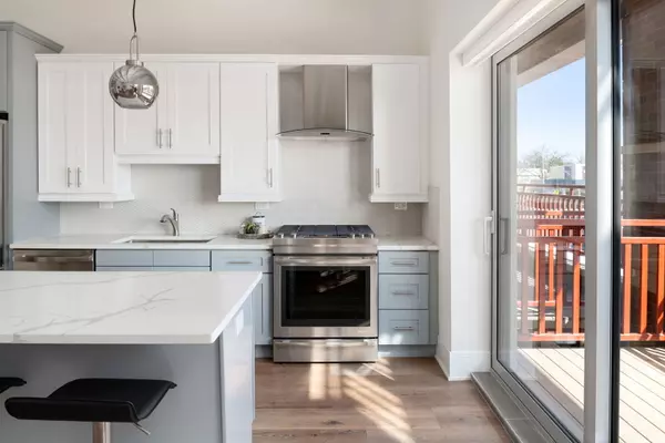 Chicago, IL 60707,6700 W North AVE #106