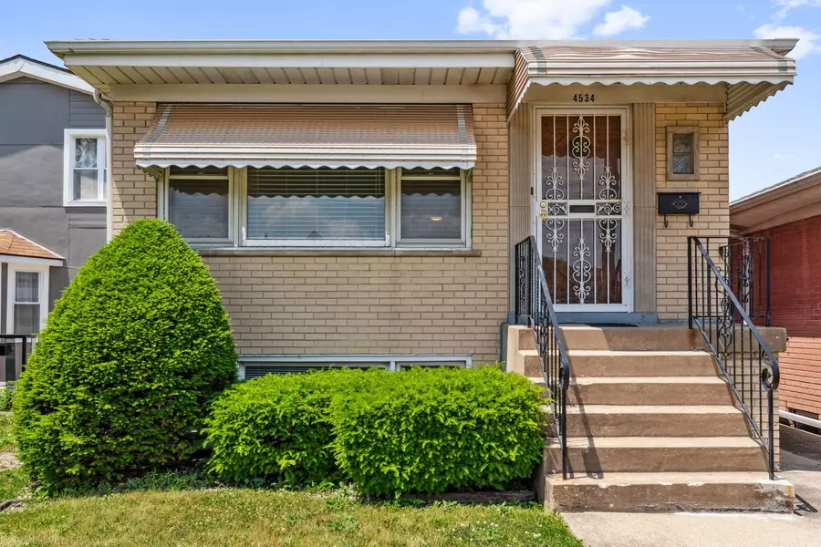 4534 N Narragansett AVE, Harwood Heights, IL 60706