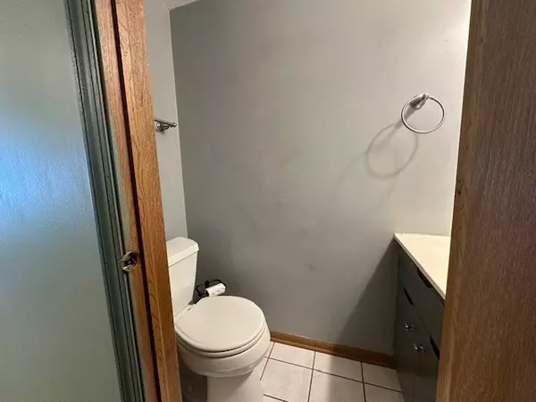 Westmont, IL 60559,1516 Harvest LN