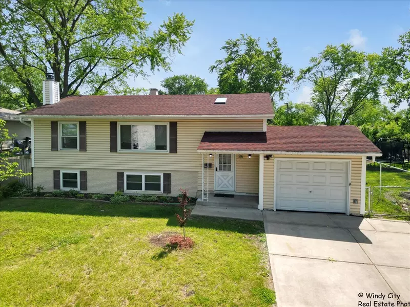 36 W Green Meadows BLVD, Streamwood, IL 60107