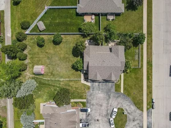 Manteno, IL 60950,236 Marquette PL S