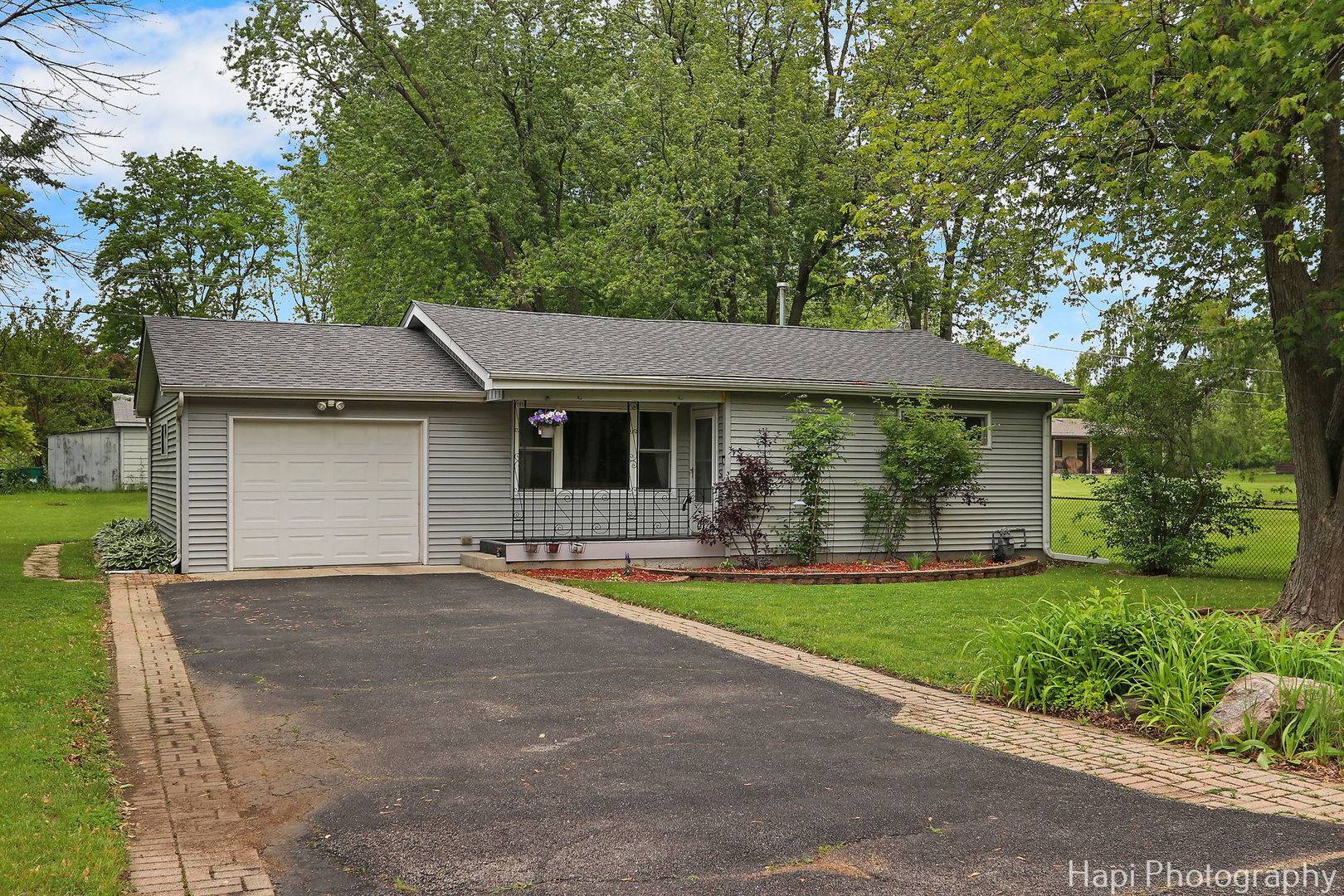 Beach Park, IL 60087,12112 W Bonnie Brook LN