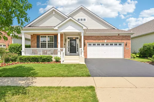 1845 Avon DR, Hoffman Estates, IL 60192