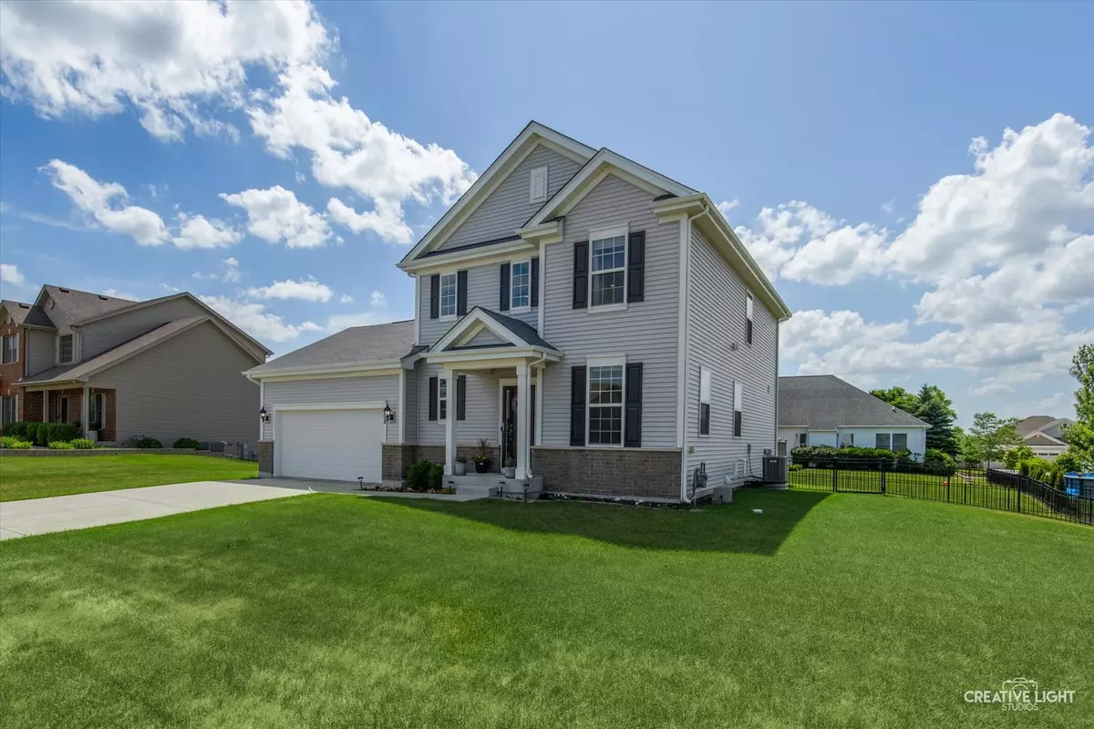 Hampshire, IL 60140,808 Karen DR
