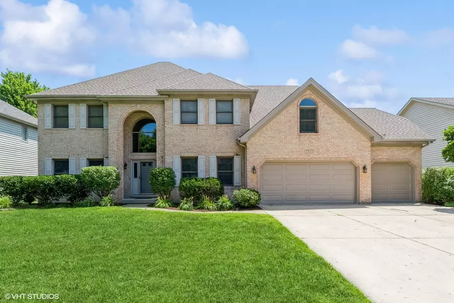 1311 Ada LN, Naperville, IL 60540