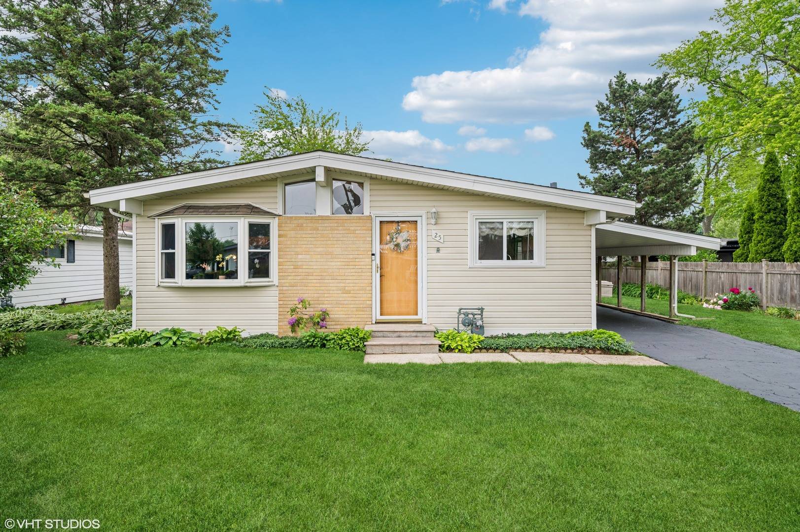 25 W Jeffery AVE, Wheeling, IL 60090