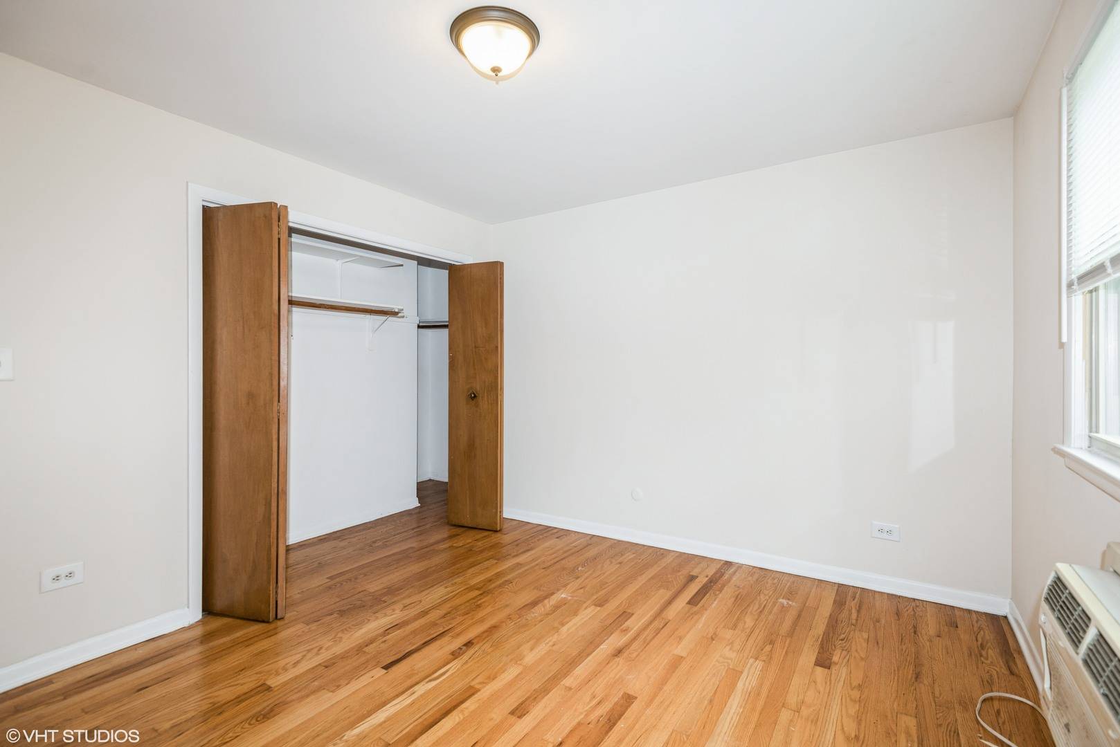 Chicago, IL 60626,1320 W Lunt AVE #203