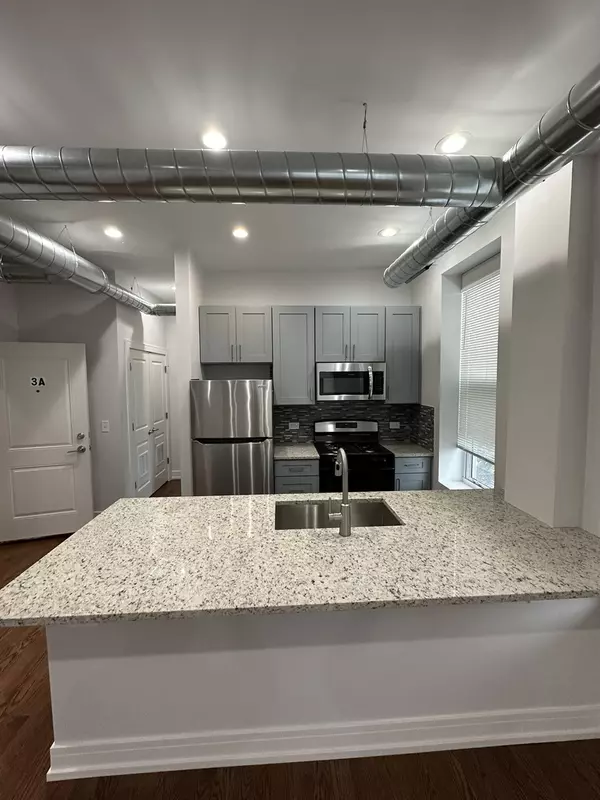 Chicago, IL 60642,1444 W Erie ST #3A