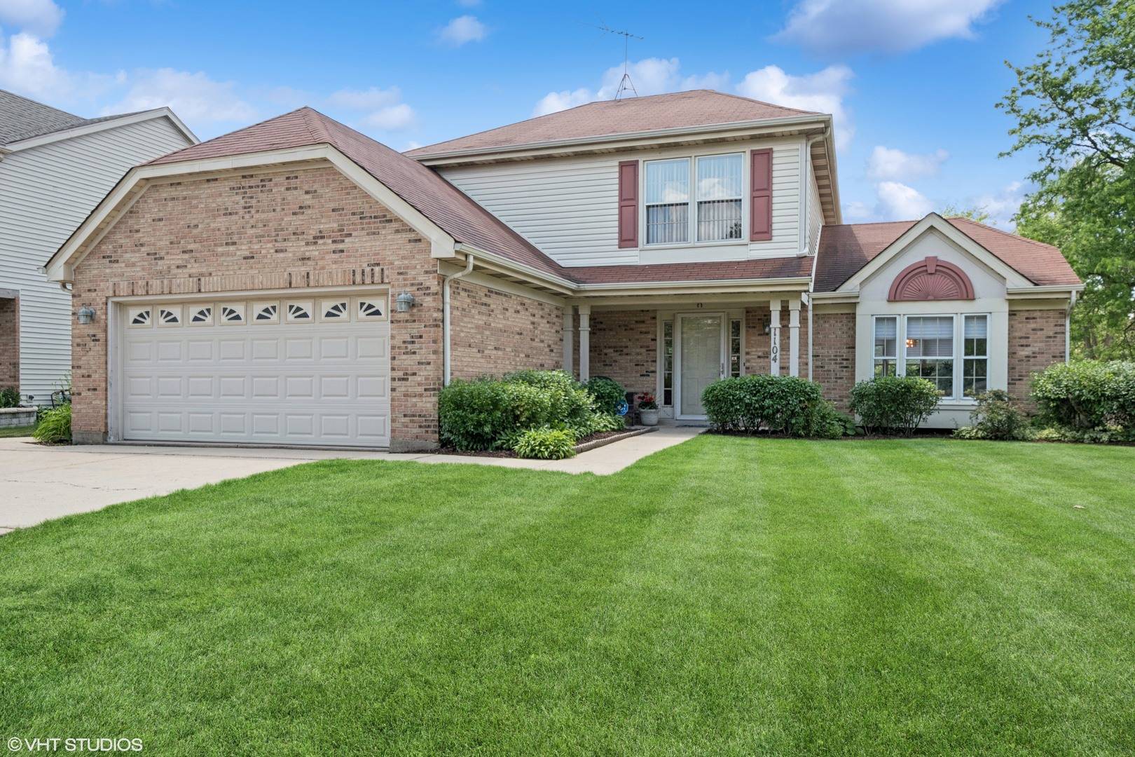 1104 Heritage DR, Mount Prospect, IL 60056