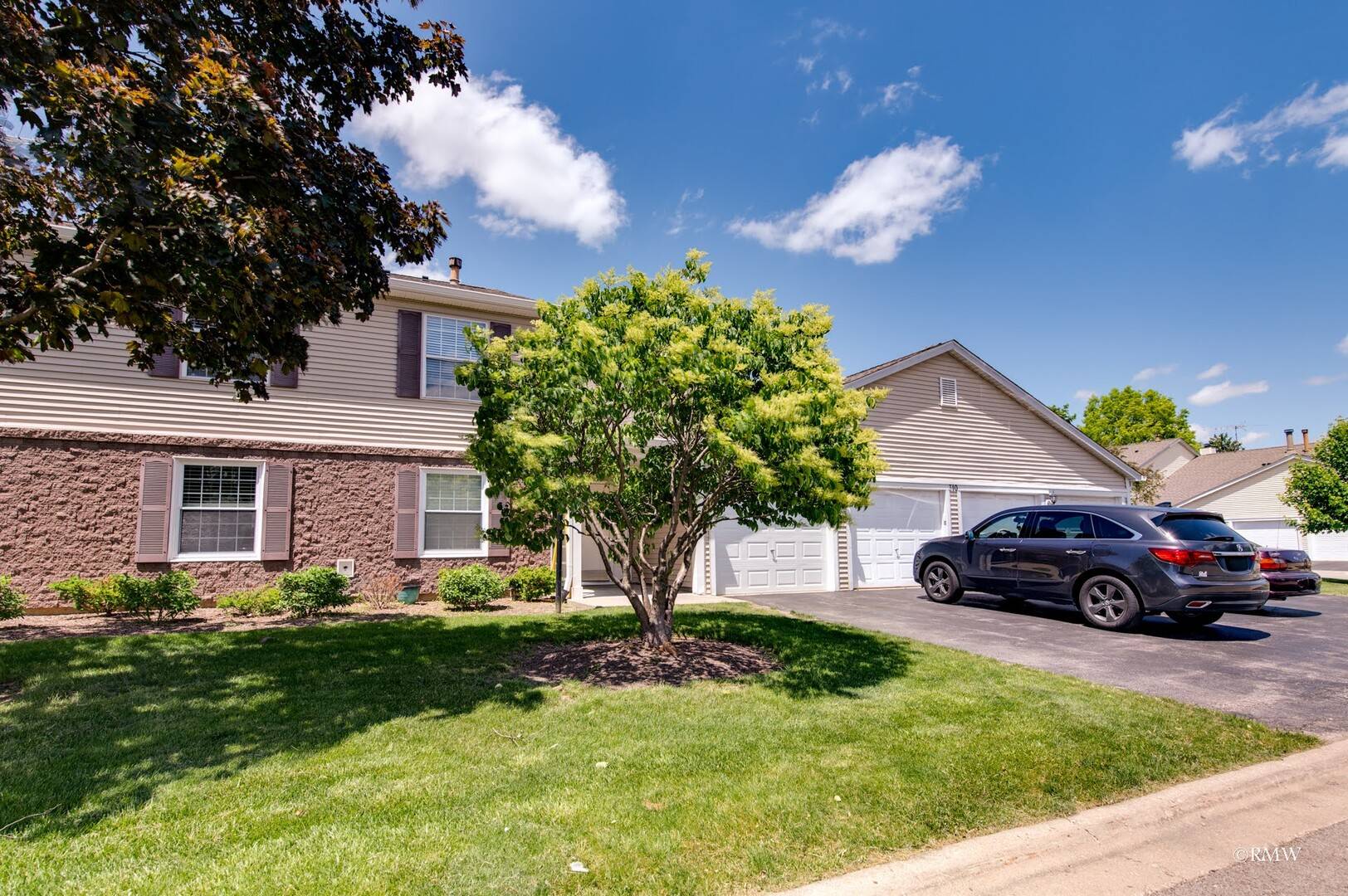 Bartlett, IL 60103,310 Newport LN #C2