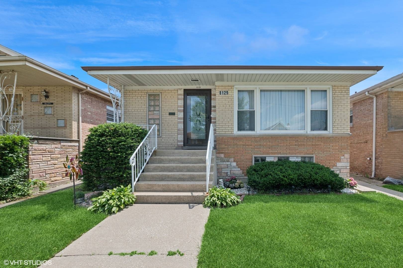 8129 S Richmond ST, Chicago, IL 60652
