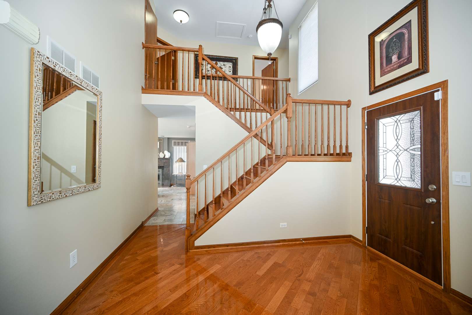Carol Stream, IL 60188,678 Larch DR