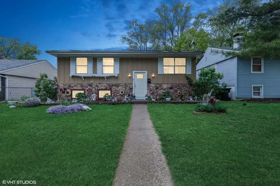 2110 Hermon AVE, Zion, IL 60099